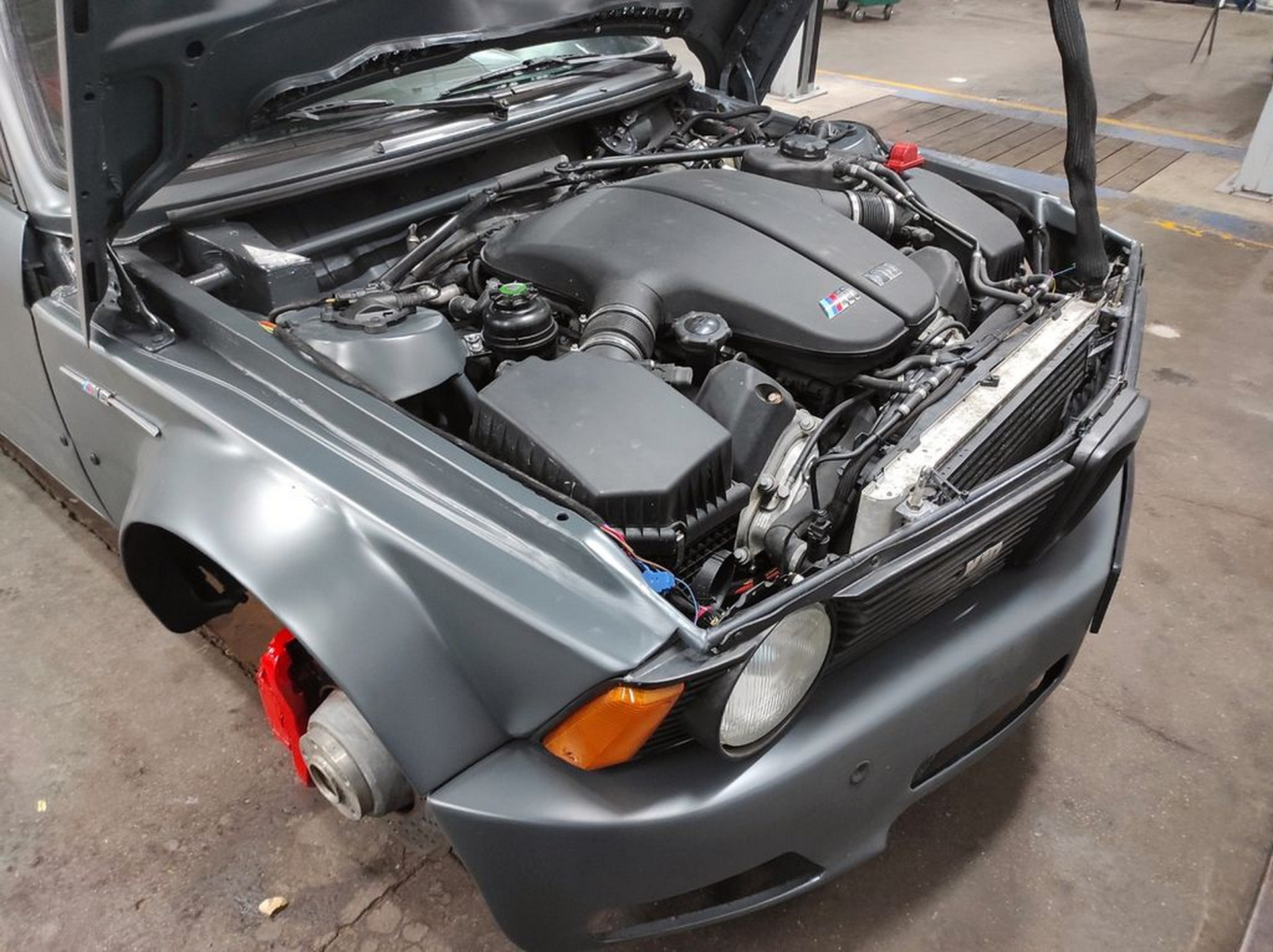 V10-Swapped-BMW-E21-3-Series-15